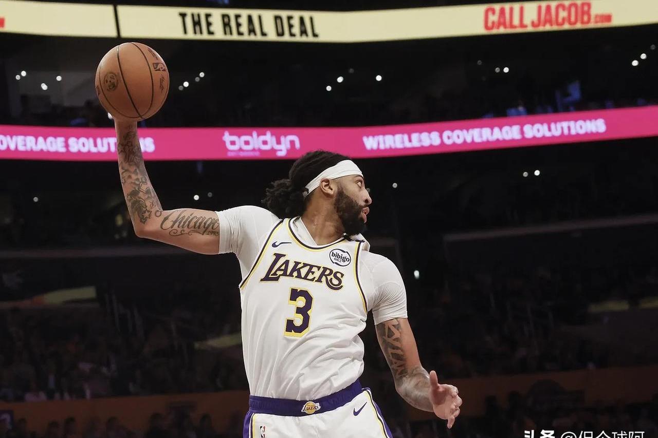 开云页面在线登录-浓眉哥新星险胜表现突出，皇家马德里前途光明！赢得满堂喝彩-开云页面在线登录