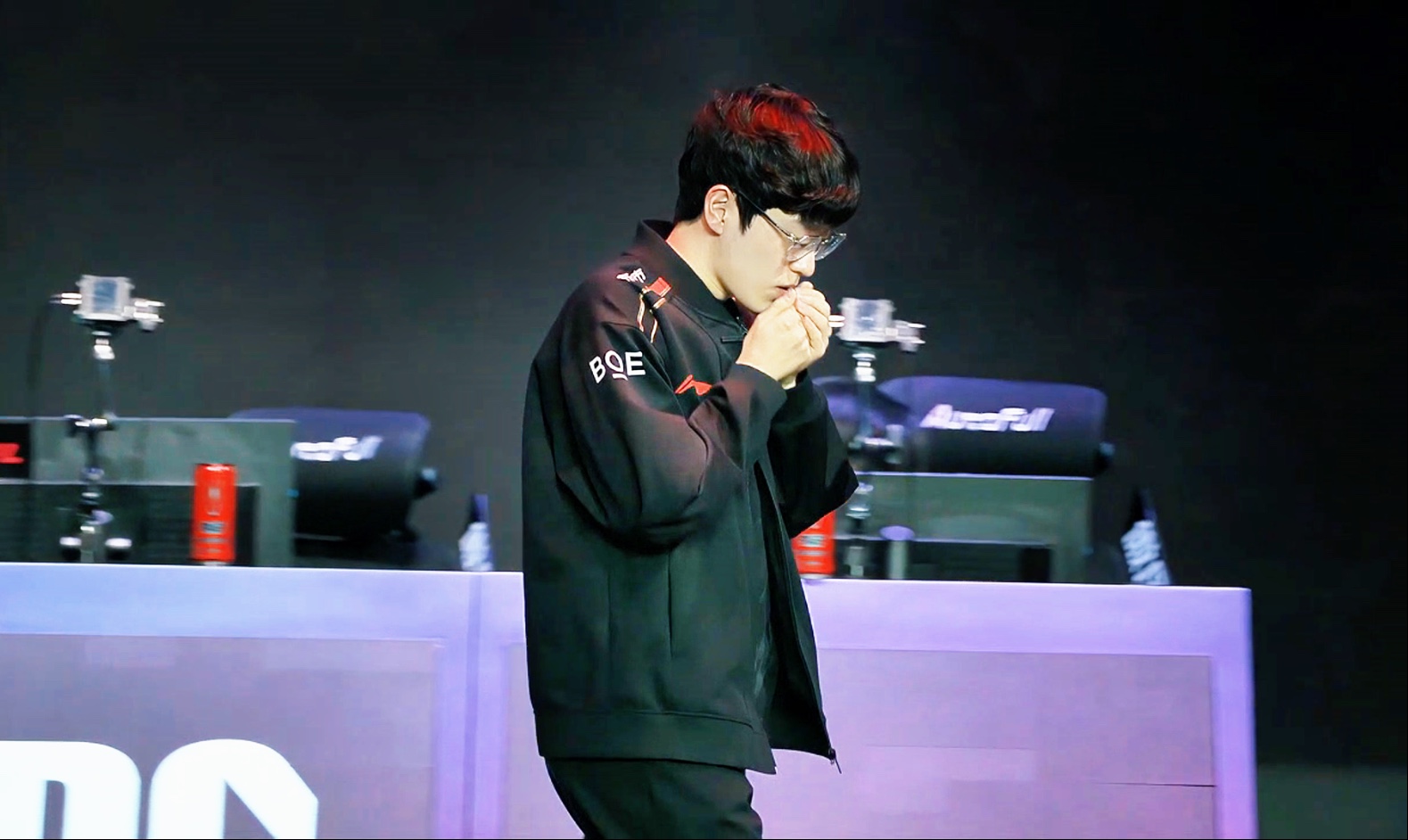 Scout重要时刻出色发挥,切尔西带队取胜!观众掌声雷动 Scout重要时刻出色发挥,切尔西带队取胜!观众掌声雷动