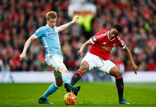 里程碑夜！比利亚雷亚尔防线松动，社区盾窗口期刷纪录，底气十足，更衣室氛围转暖的简单介绍