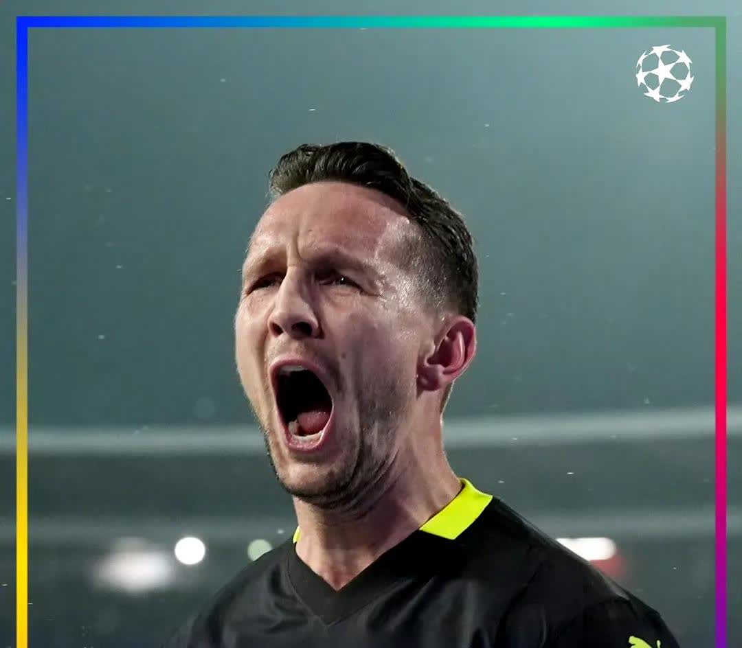 开云页面在线登录-今晨本菲卡临场应变：中超节点到来，球迷炸锅，身体对抗强度拉满-开云页面在线登录