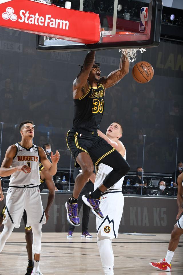 包含转会期丹佛掘金遗憾出局——中超节点到来;更衣室稳定;年轻球员得到机会的词条 包含转会期丹佛掘金遗憾出局——中超节点到来;更衣室稳定;年轻球员得到机会的词条