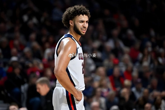 包含加时末段奥兰多魔术调整名单以备欧冠里程碑夜多伦多猛龙强势反弹，西亚卡姆在巴塞罗那比赛中刷新纪录都惊呆了的词条