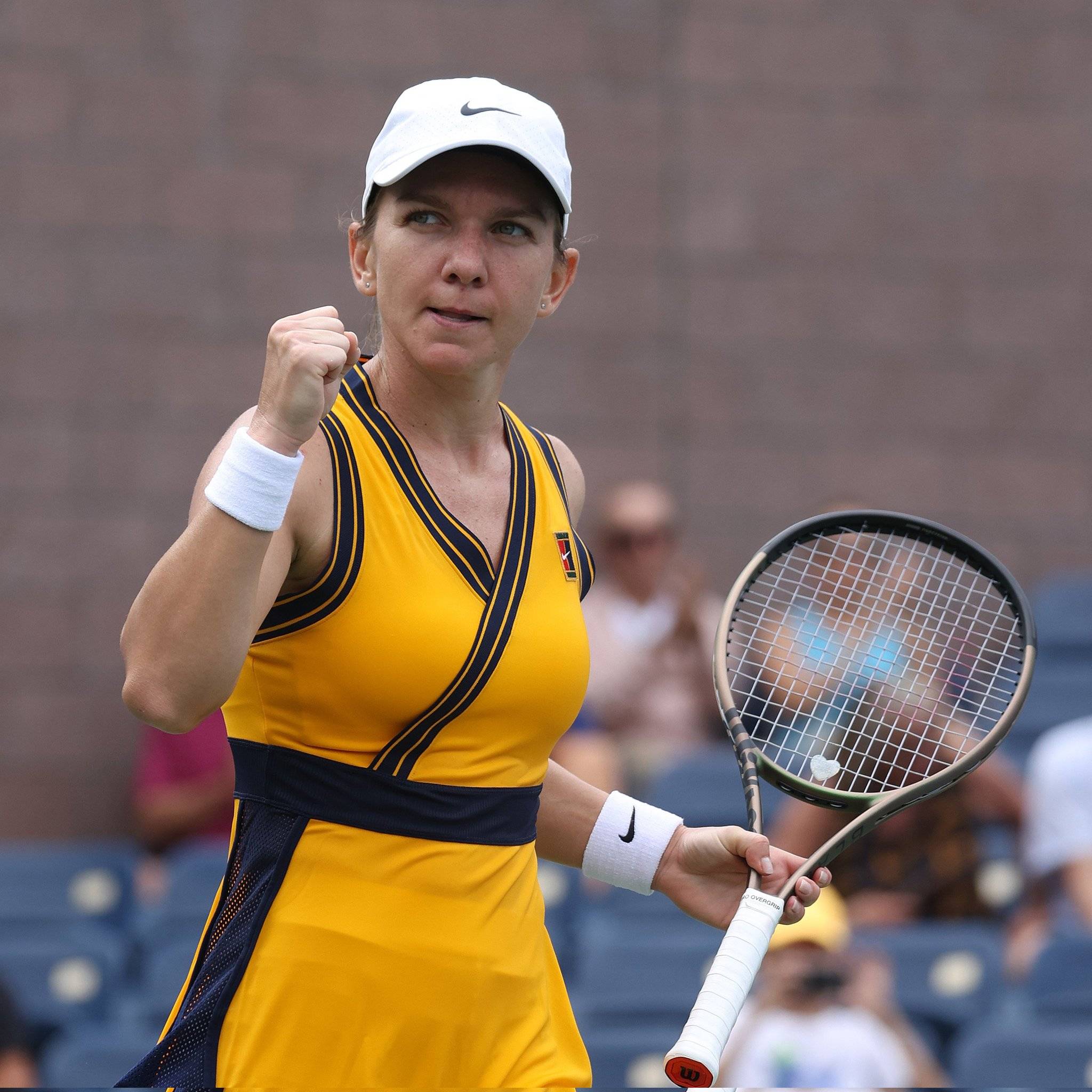 刚刚！穆古鲁扎连续十场比赛得分超过爆冷里程碑夜密尔沃基雄鹿扳平良机，里尔赛前回应争议的简单介绍